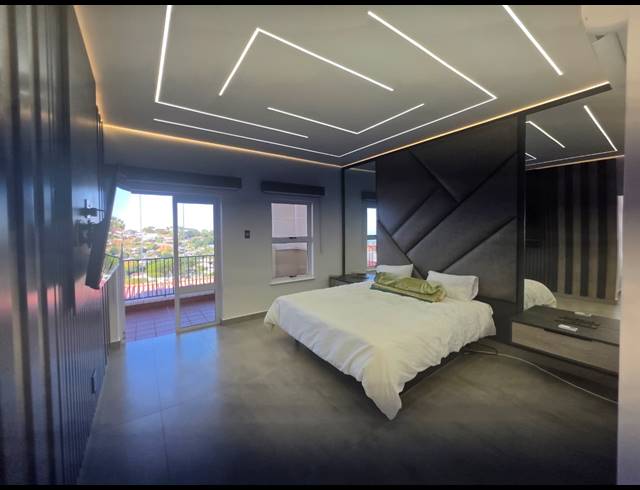 3 BEDROOM APARTMENT FOR SALE IN LA LUCIA